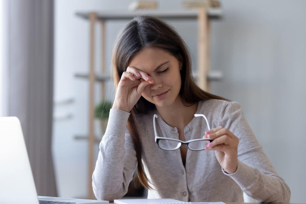 woman having vision issues