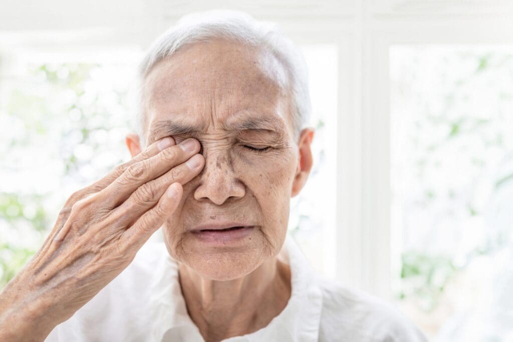 Senior shows symptoms of having Age-related macular degeneration